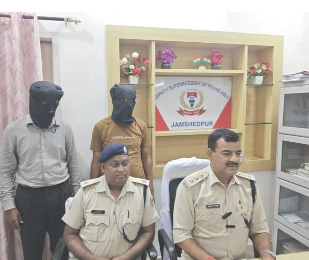 दो आरोपित गिरफ्तार