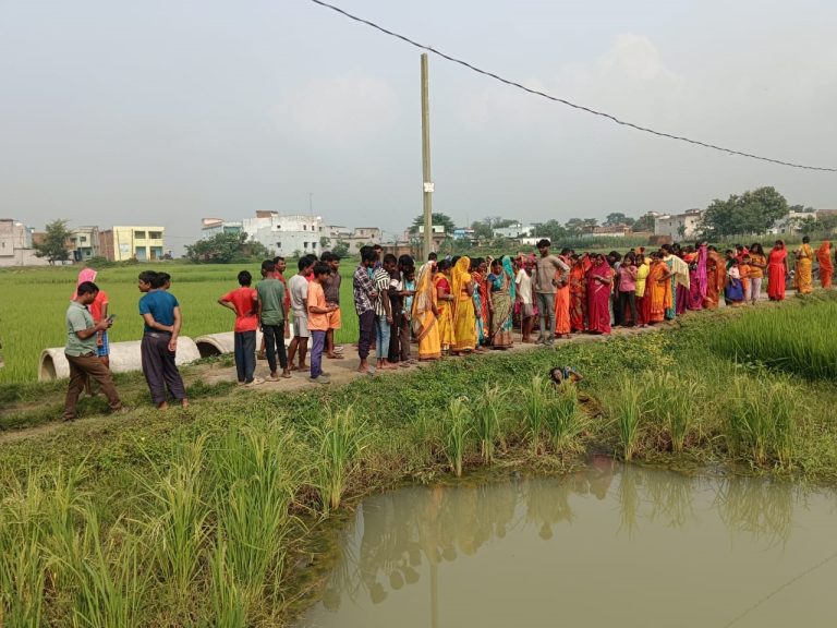 शव बरामद