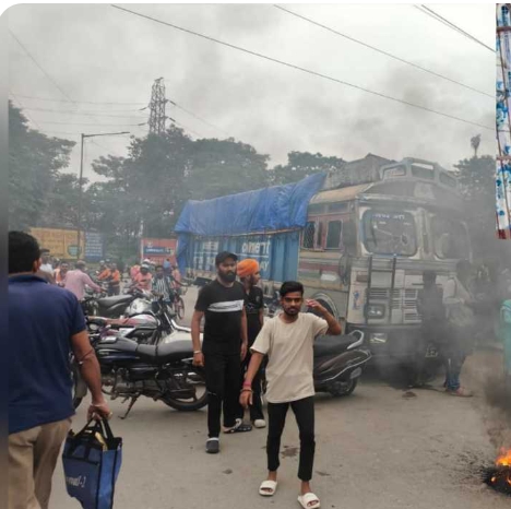 सड़क जाम