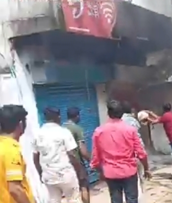 गैराज में आग