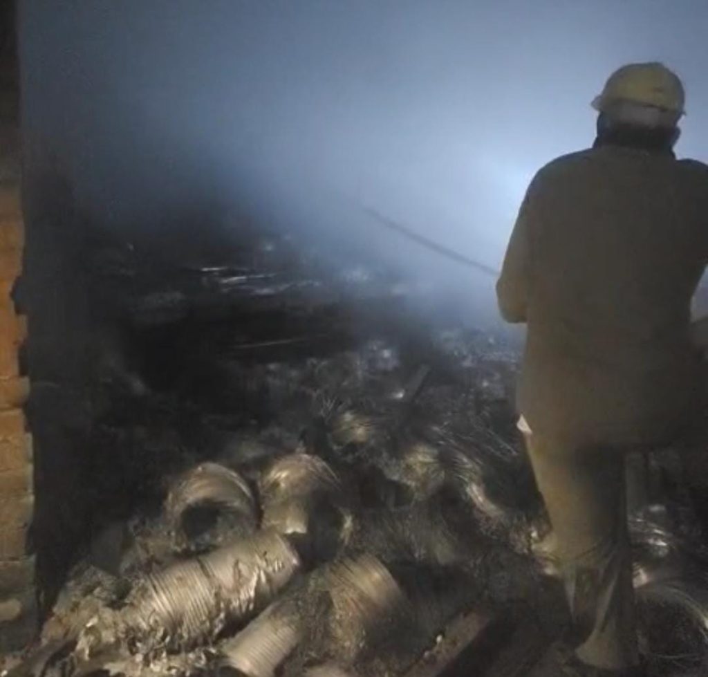 ट्रांसफॉर्मर वर्कशॉप में आग