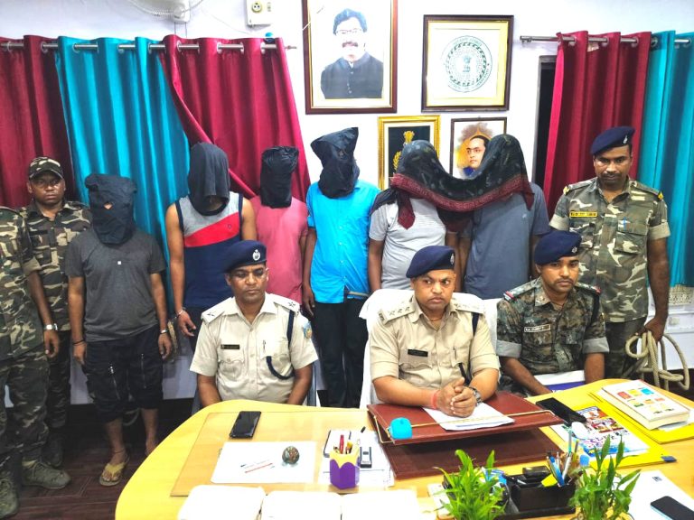 ब्राउन शुगर खरीद बिक्री मामले में छह गिरफ्तार