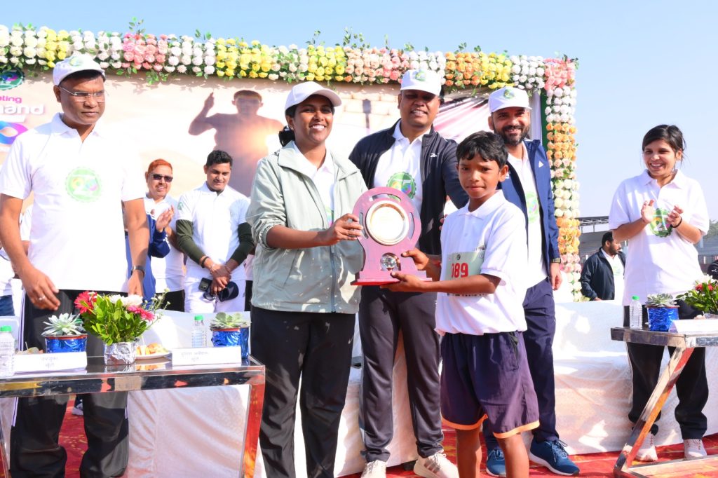 रन फॉर झारखंड में दौड़ी खूंटी 01