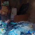 दुकान और गोदाम जलकर राख