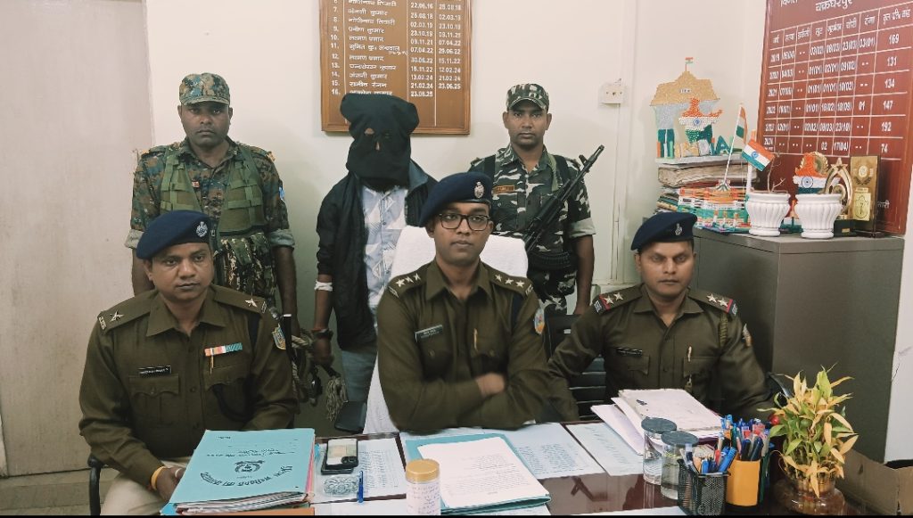 फायरिंग का आराेपित गिरफ्तार