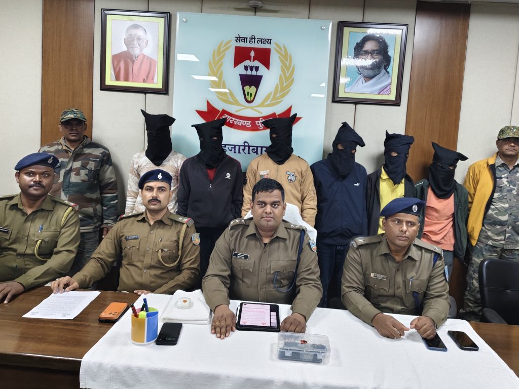 छह अपराधी गिरफ्तार