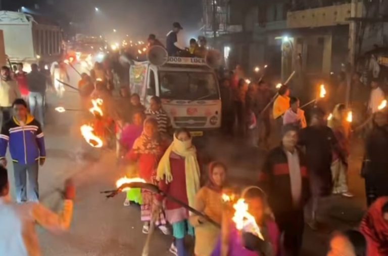 सड़क चौड़ीकरण पर राजनीति तेज