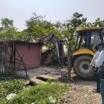 बूचड़खानों पर चला बुलडोजर