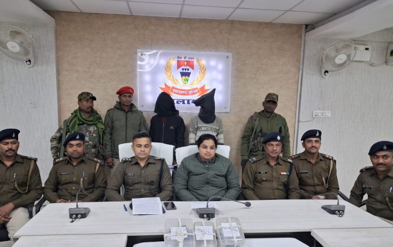 दो गिरफ्तार