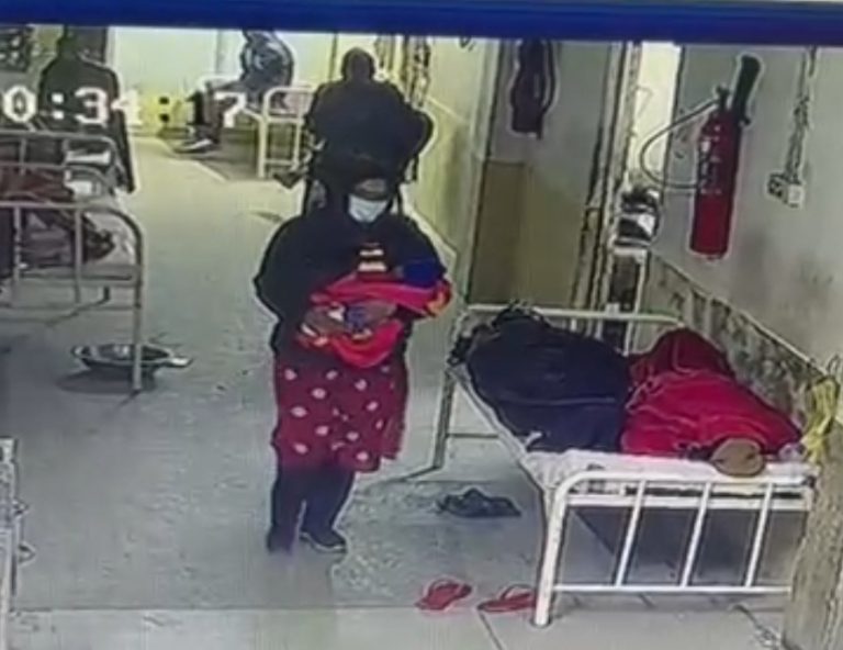 नवजात बच्चे की चोरी