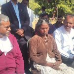 सोमा मुंडा के परिजनों से मिले पूर्व मुख्यमंत्री बाबूलाल मरांडी