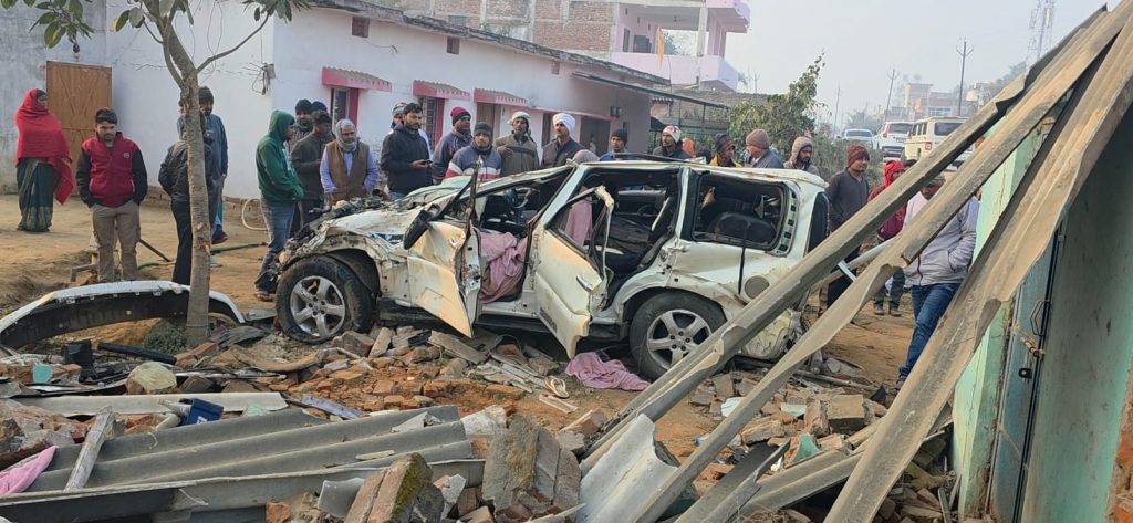 हाईवा स्कार्पियो में भीषण टक्कर