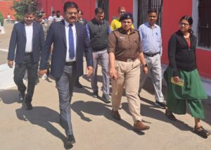 केंद्रीय कारा का औचक निरीक्षण