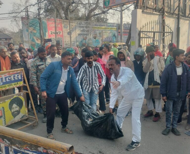 ट्रक की चपेट में आने से एक व्यक्ति की मौत