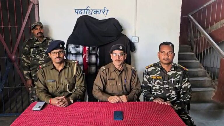 दो आरोपित गिरफ्तार