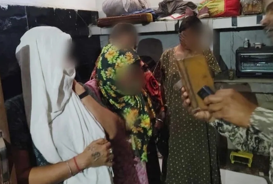 देह व्यापार सात गिरफ्तार