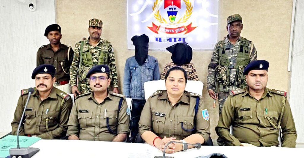 दो आरोपित गिरफ्तार