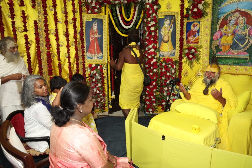 प्रेमानंद महाराज से की भेंट