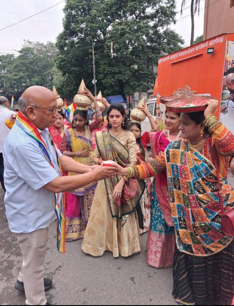 महावीर जयंती पर शोभायात्रा