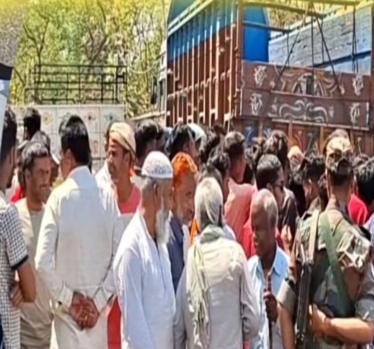 महिला की मौत सड़क जाम