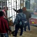 राब दुकान पर अपराधियों ने की फायरिंग