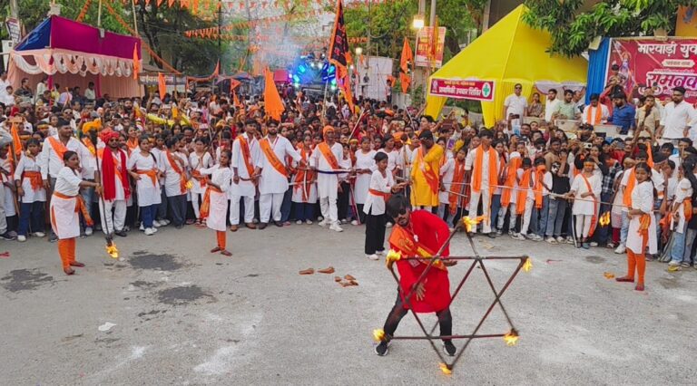 रामनवमी पर शोभायात्रा