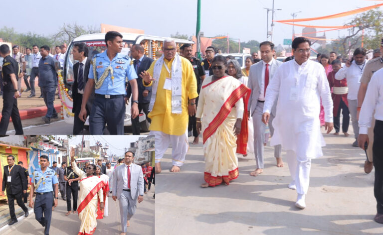 राष्ट्रपति द्रौपदी मुर्मु ने नंगे पांव चलकर शुरू की सप्तकोसी परिक्रमा