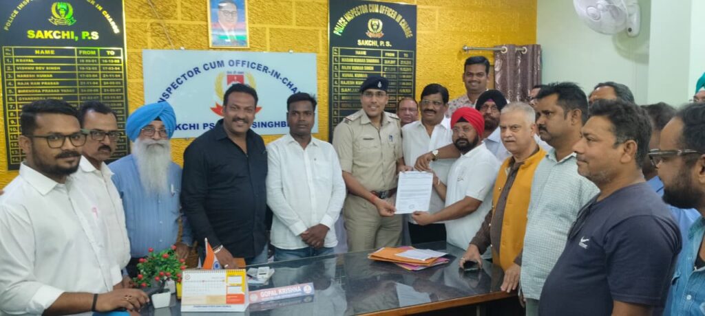 असम के मुख्यमंत्री के खिलाफ प्राथमिकी दर्ज करने की मांग