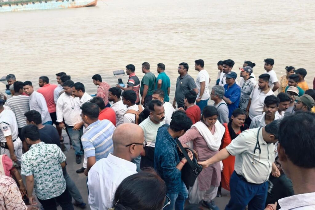 उत्तरपाड़ा में गंगा में डूबा माध्यमिक परीक्षार्थी 01