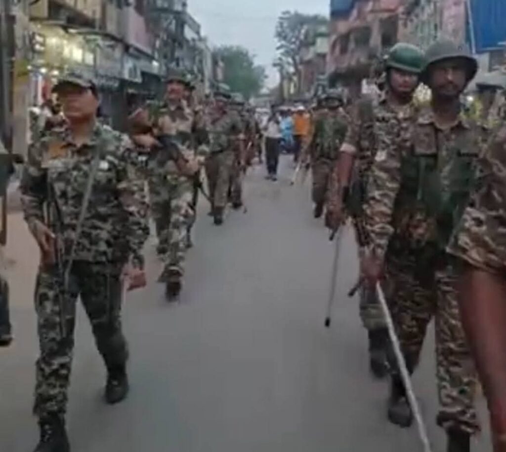 केंद्रीय बल पर वोटर को थप्पड़ मारने का आरोप 01