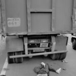 खड़े हाईवा से टकराई बाइक