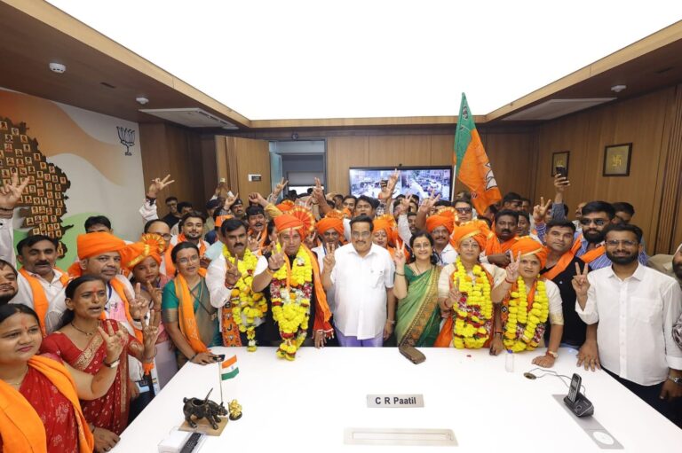 गुजरात की सभी 15 महानगरपालिकाओं में भाजपा ने अपना परचम लहराया 01
