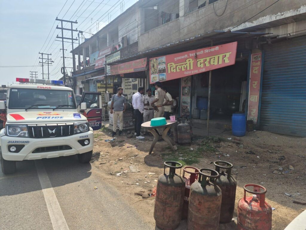 गैस रिफिलिंग गिरोह का भंडाफोड़