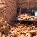 घर तोड़ा