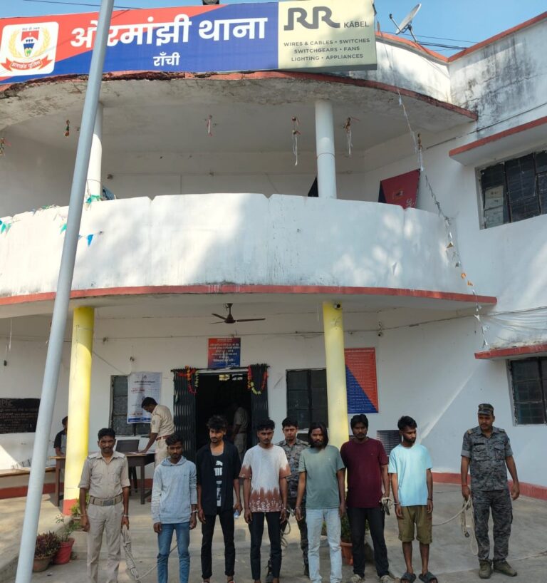 छह तस्कर गिरफ्तार