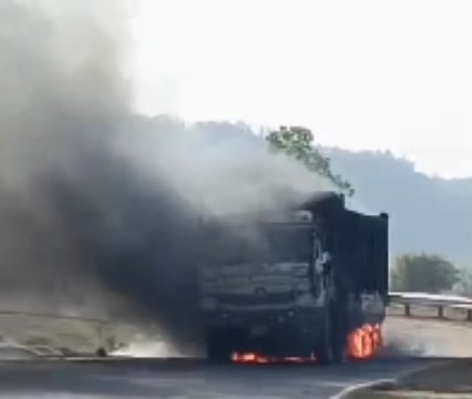 तेज रफ्तार हाइवा