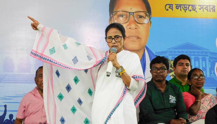 बंगाल में बंपर मतदान पर ममता बनर्जी ने कहा अधिकार बचाने की लड़ाई में लोग घरों से निकले 01