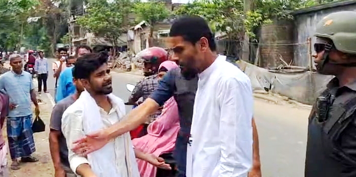 भांगड़ में नौशाद सिद्दीकी के खिलाफ नारेबाजी 01