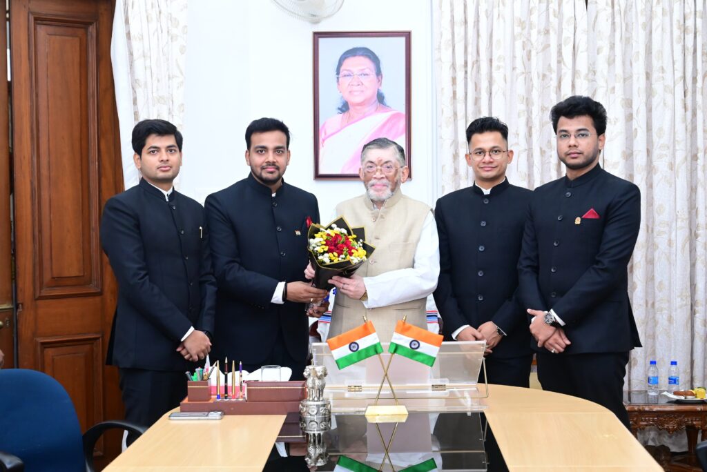 राज्यपाल संतोष गंगवार