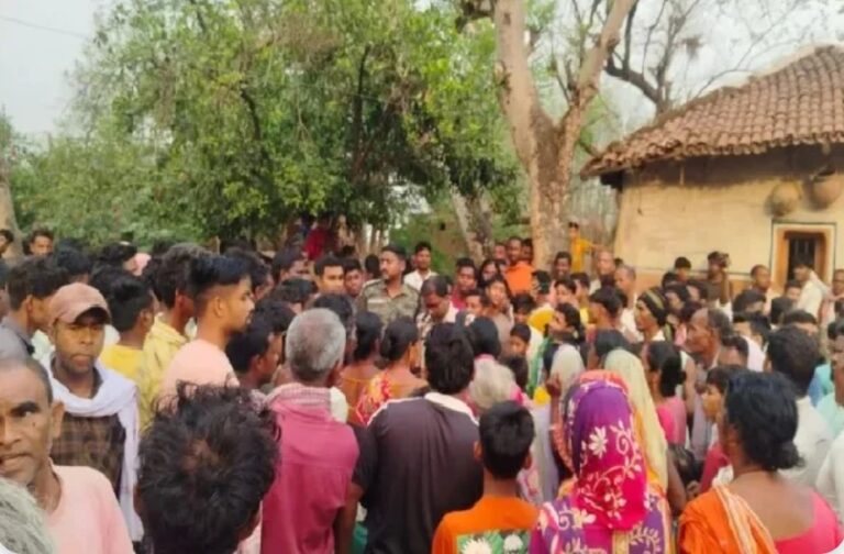हाथी के हमले से मां-बेटी की मौत