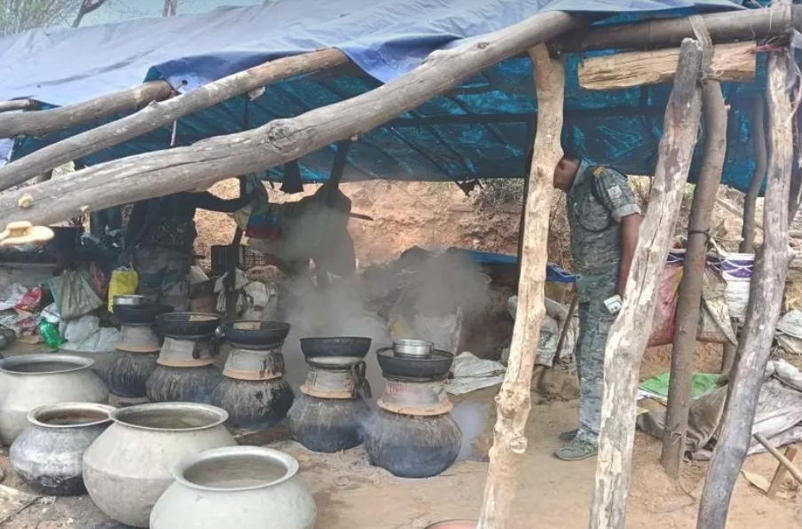 6 भट्ठियां ध्वस्त