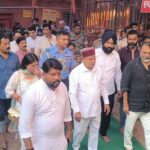 कर्नाटक के राज्यपाल ने बाबा बैधनाथ मंदिर में की पूजा-अर्चना