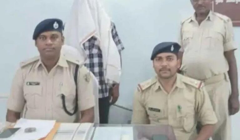 कर्मचारी ओडिशा से गिरफ्तार