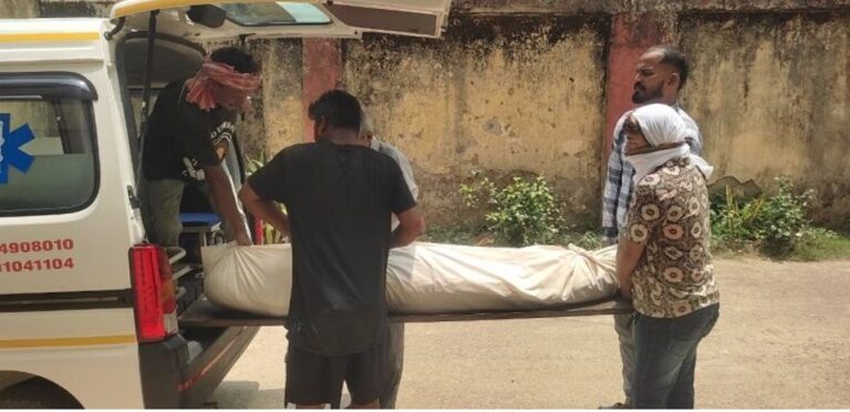 कारोबारी ने फंदे से लटक कर की खुदकुशी