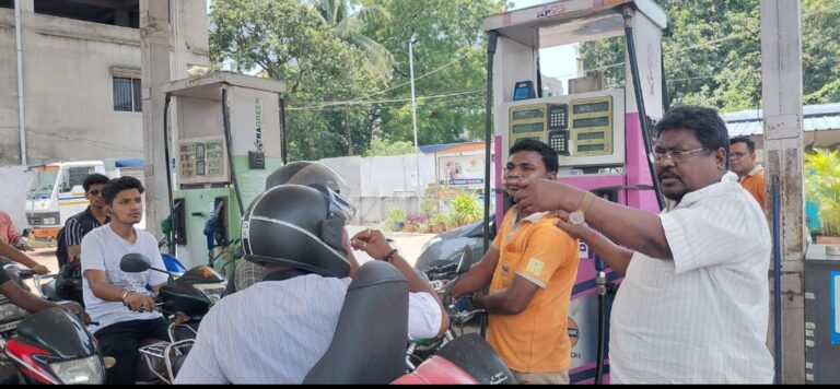 जमशेदपुर में गहराया पेट्रोल डीजल संकट 01