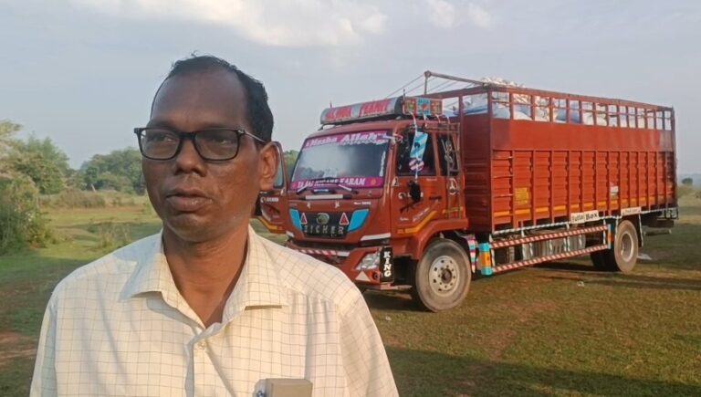 ट्रक में लदा 50 बोरा डोडा जब्त