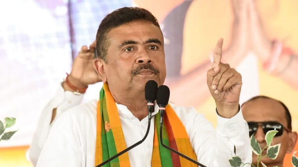 ठाकुरबाड़ी पहुंचे मुख्यमंत्री शुभेंदु अधिकारी