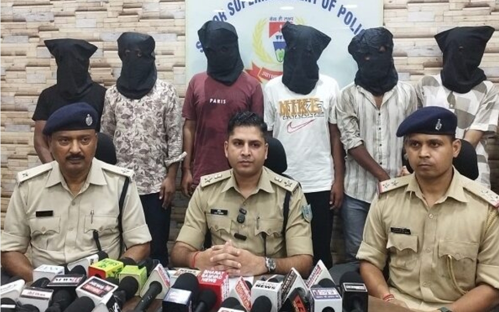 नीष सिंह गिरोह के छह अपराधी गिरफ्तार