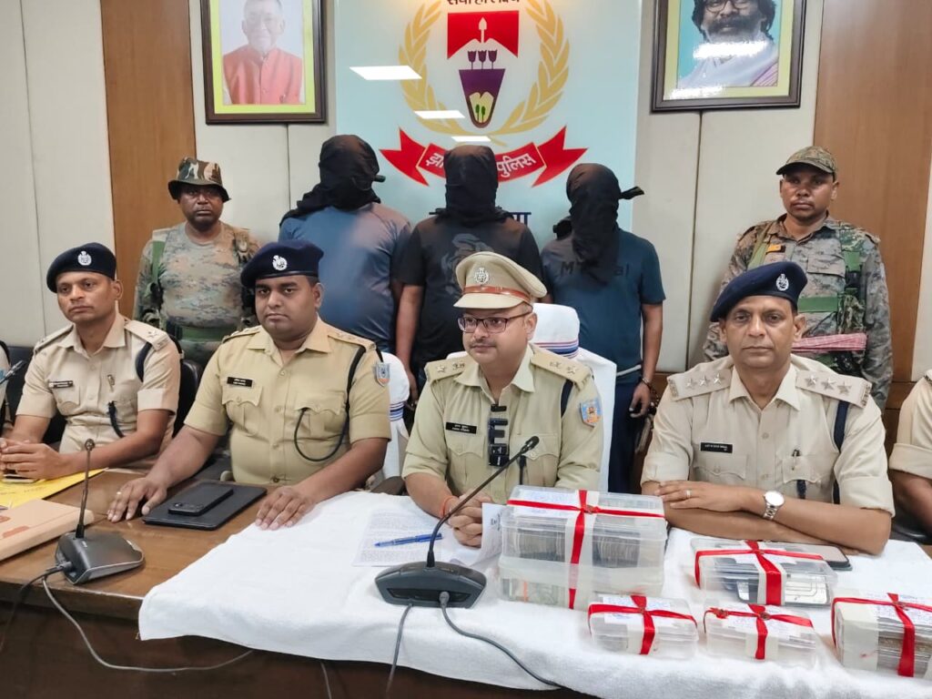 हजारीबाग बैंक लूट कांड के 3 आरोपित गिरफ्तार