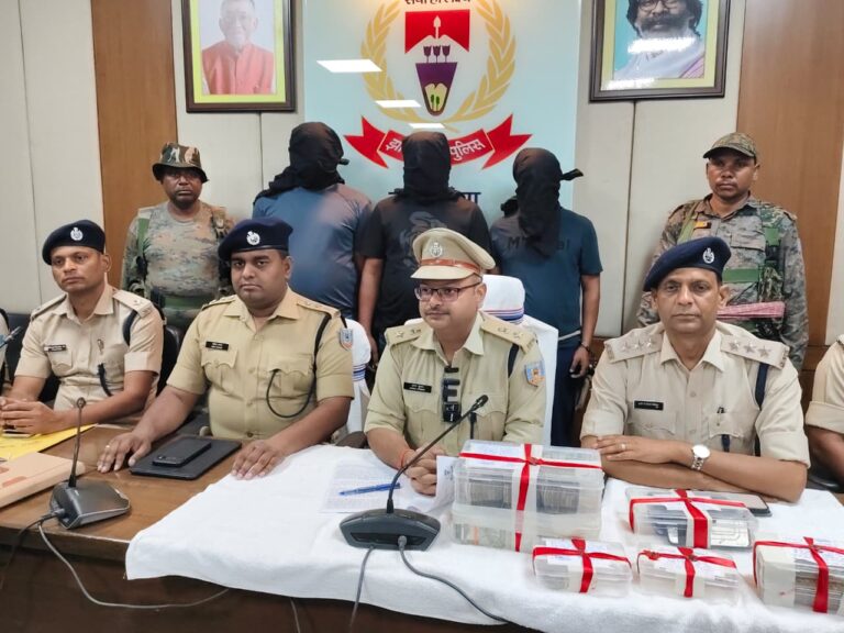 हजारीबाग बैंक लूट कांड के 3 आरोपित गिरफ्तार